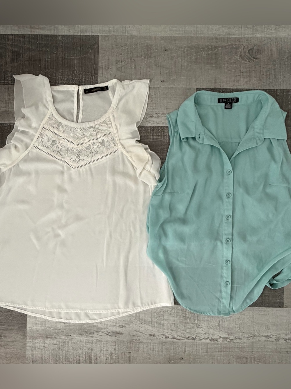 Sleeveless Blouse Bundle Size M - Picture 4 of 5